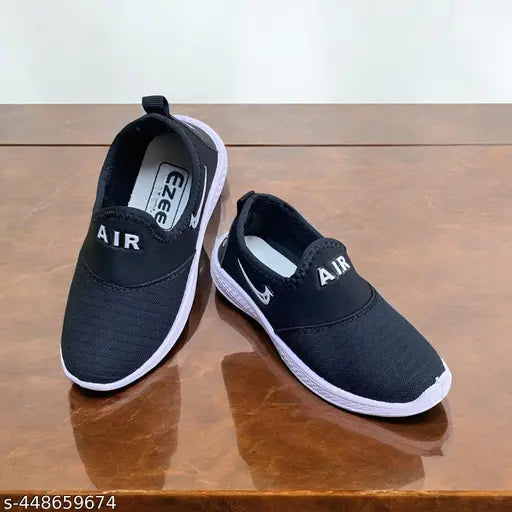 Black mesh slip-on boys running shoes for parks and outdoor/indoor wear, ideal for casual all day comfort