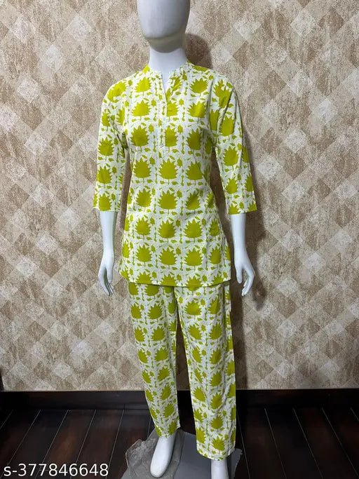 Cotton coords set, printed pyjamas with three-quarter sleeves. Soft, comfortable cotton fabric for easy wear. Elegant Indian-made co-ords perfect for lounging