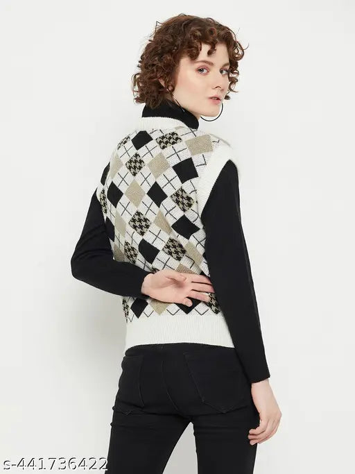 Brown wool cable knit turtleneck sweater with printed net pattern for women (M: 36in bust, 25in length; L: 38in bust, 26in length; XL: 40in bust, 27in length)