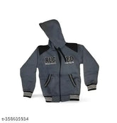 Cotton hodies sweatshirt for boys, solid design in long sleeves. Size: 4-5 Years (India)