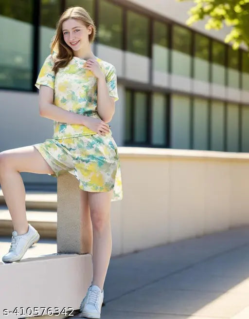 Pastel watercolor women's short set, breezy and vibrant, polyester pyjamas with printed design, ideal for beach nights