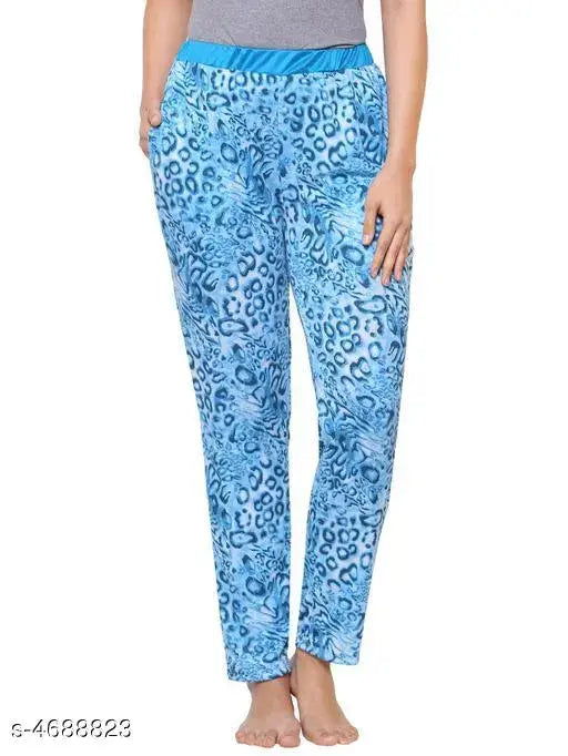 Trendy cotton-blend printed women's pyjamas, free size up to 28-36 inches, vibrant pattern on display