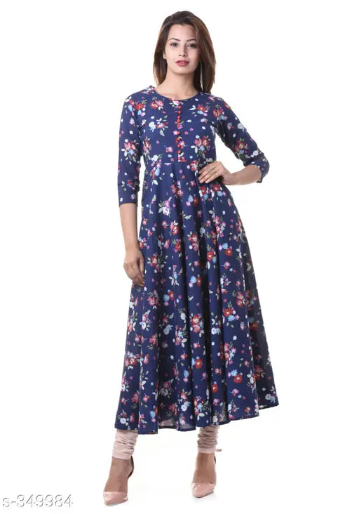 Stylish cotton kurti, three-quarter sleeves, printed combo. Indian handloom clothing on mannequin