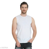 Trendy sleeveless men's cotton t-shirt in solid color, made in India