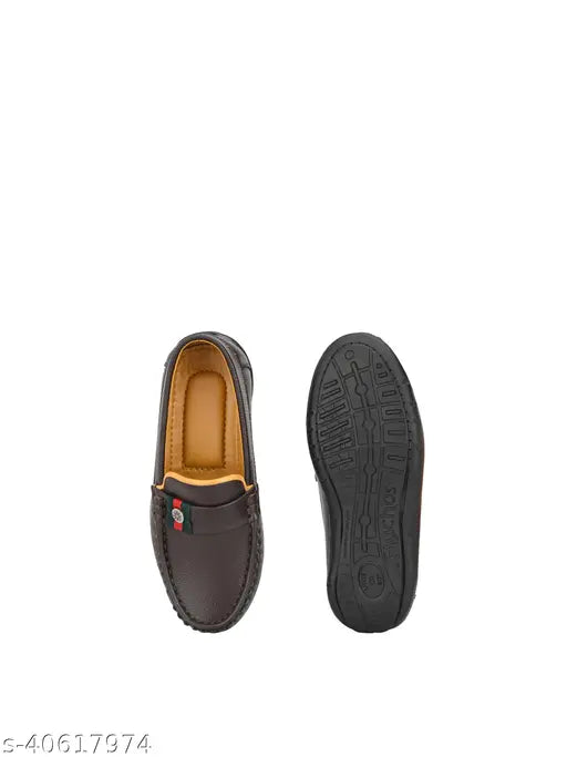 Synthetic slip-on loafers, comfortable for boys' fashionable wear, Tuskey brand, available in various sizes for ages 2.5-8 years