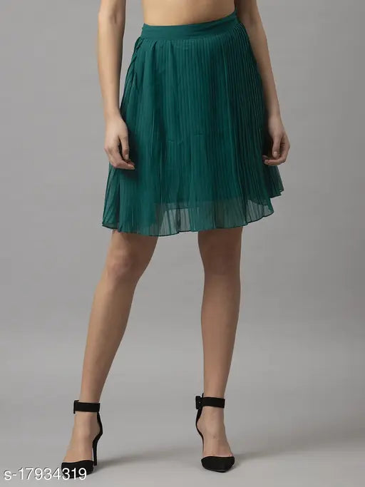 Green polyester solid-pattern women's skirt from Style Quotient, waist size 28 inches, length 21 inches