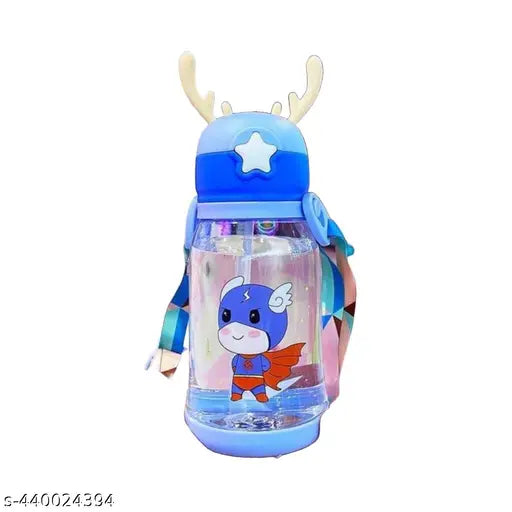 Blue superhero-themed anti-leak sipper bottle for kids, 600 ML plastic design