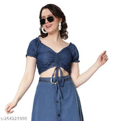 Short-sleeved denim blouson top with puff sleeves and v-neck, solid pattern, made in India