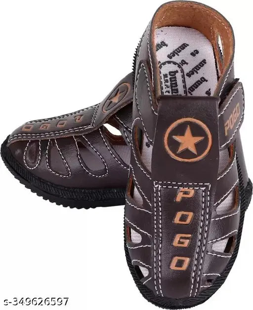 Synthetic strappy sandals for kids, lightweight and breathable, adjustable velcro fastening