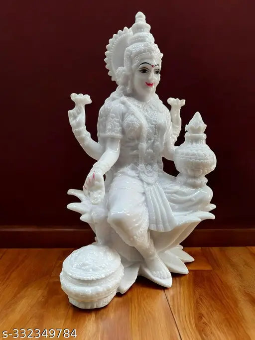 Cultured marble Lakshmi statue, 18cm high, Hindu goddess of wealth & prosperity in indoor setting