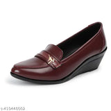 Synthetic leather, colorblocked women's slip-on bellies/ballerina shoes, comfortable and stylish for any occasion or season
