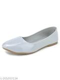Synthetic slip-on casual bellies flats in beige and red for women and girls - Indian origin