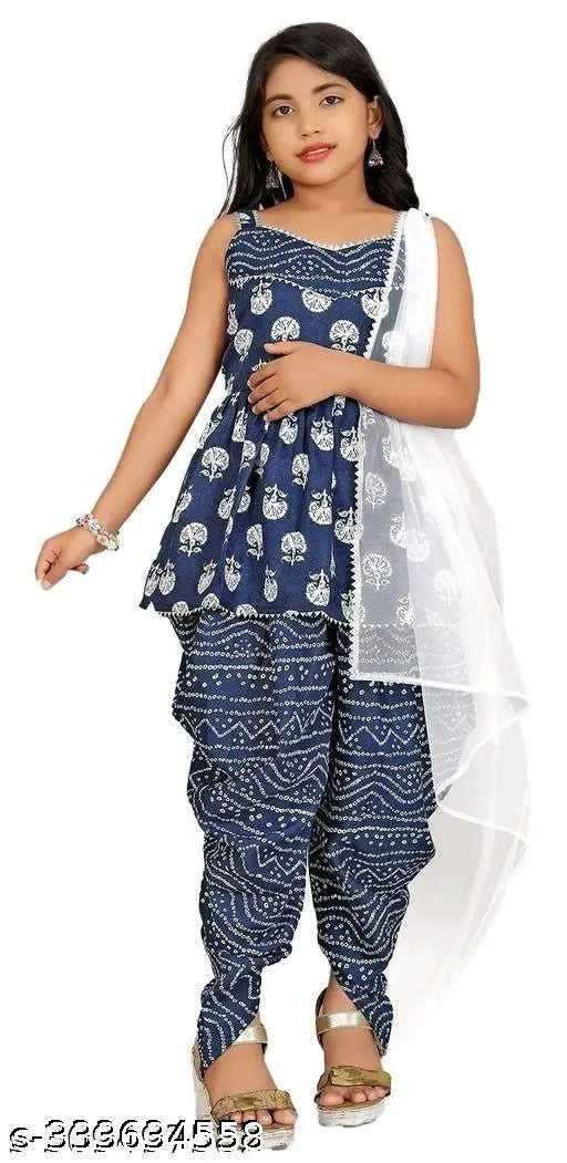 Cotton printed kid's kurta set with dupatta, sleeveless & lace work, 8-9 years size, Indian origin
