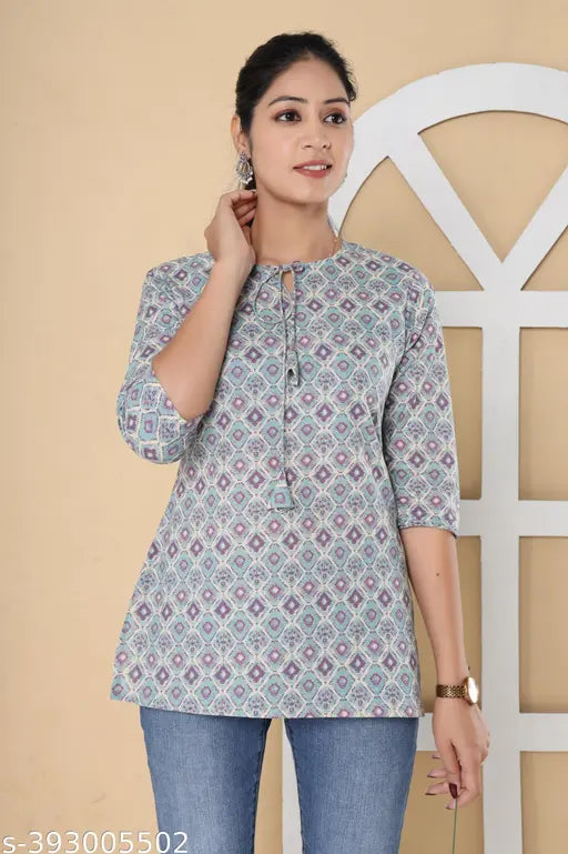Grey cotton top with ethnic motifs, three-quarter sleeves for women. Indian-inspired printed net design
