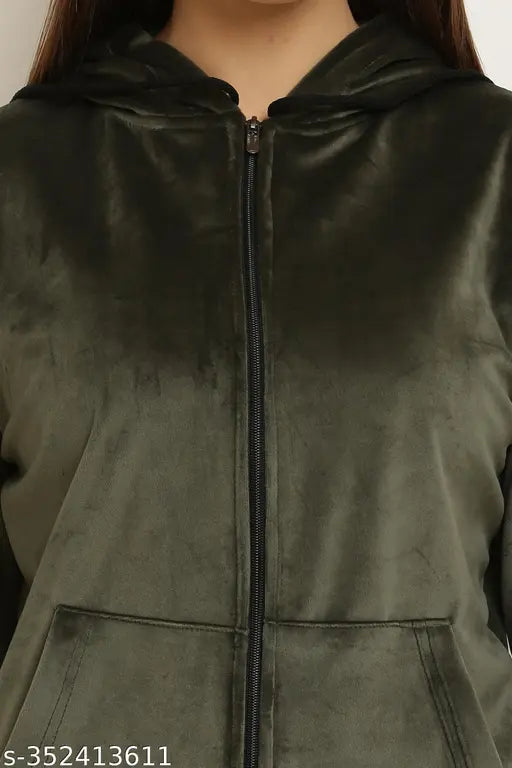 Velvet Valvet-Mehandi truck suit by Aliyah Fashion, long-sleeved Indian women's fashion on mannequin" (124 characters)