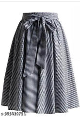 Grey cotton gingham women's skirt with checked pattern, size 24 (waist 24in, length 28in), made in India