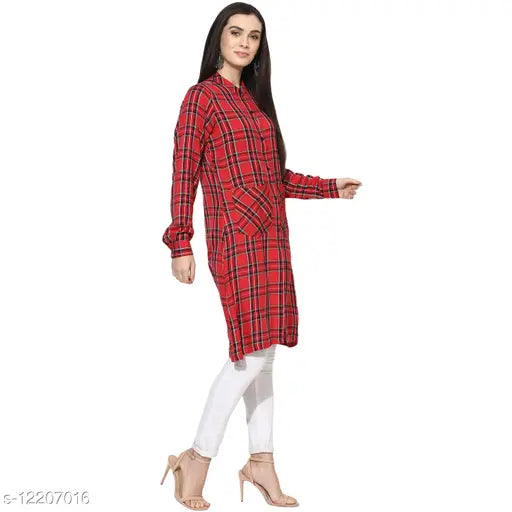 Women's cotton checkered front pocket tunic, long sleeves, printed pattern on size S (36" bust, 40" length)