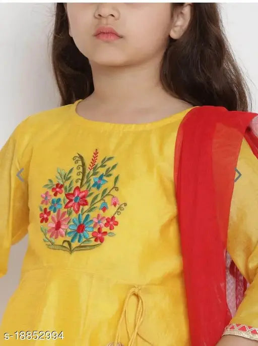 Embroidered cotton Anarkali Kurti bottom & dupatta set for girls, three-quarter sleeves, India origin