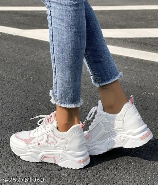 White synthetic mesh girls' casual shoes with printed net pattern, size N available, made in India