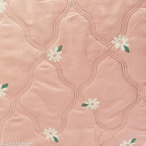 Luxurious cotton double bed comforter from CHHAVI INDIA, ideal for year-round use, India origin