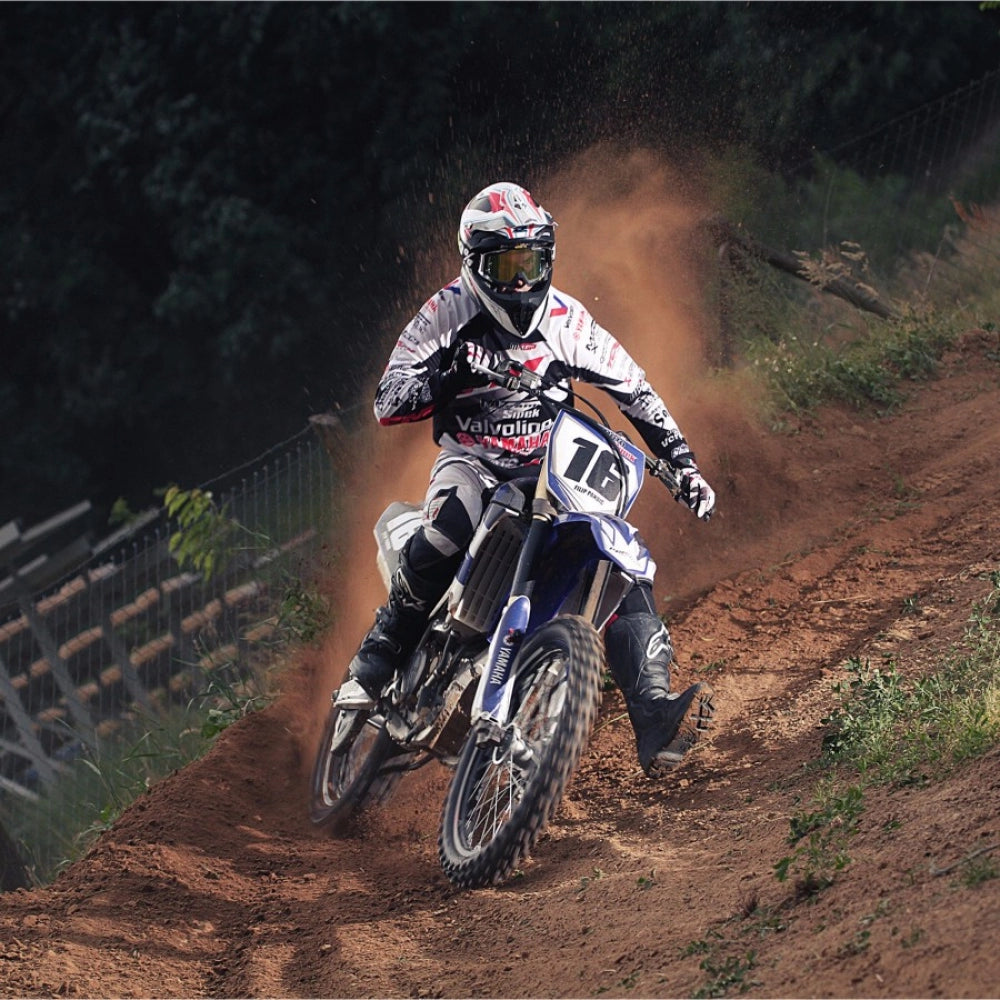 Fast bike race mobile case cover, lightweight & high-quality, suitable for all phone models, protects from scratches and chips