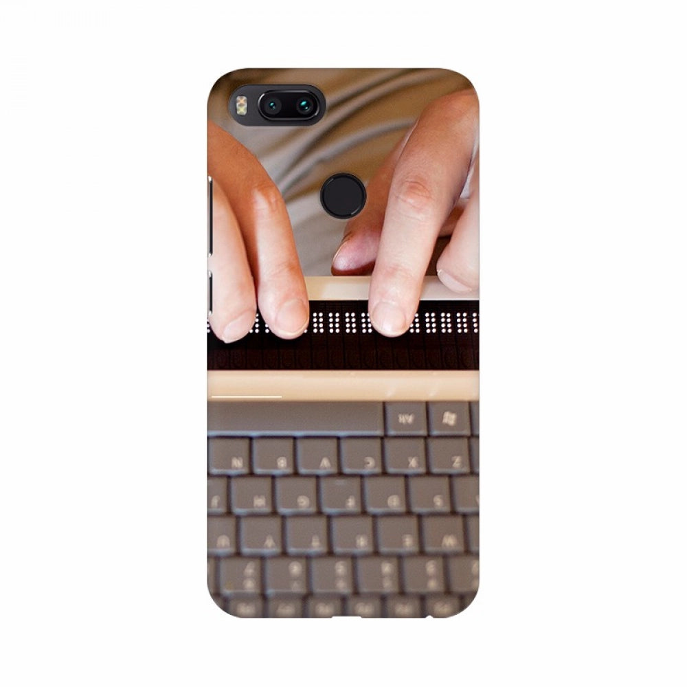 New, lightweight keyboard mobile case cover, suitable for all phones, protects against scratches and bumps with perfectly-shaped holes