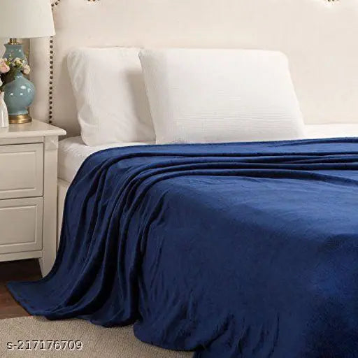 Warm woolen double bed quilt cover, 90x100 inches, ideal for AC rooms, solid design