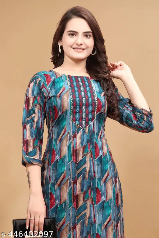Three-quarter sleeve women's cotton blend kurti with printed combo, India
