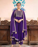 Rayon slub printed set4.4 kurta with dupatta and bottomwear on mannequin, three-quarter sleeves Indian ethnic wear