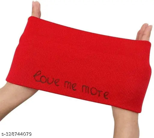 Woolen winter beanie set for 06 years old kids, soft, solid design, India origin