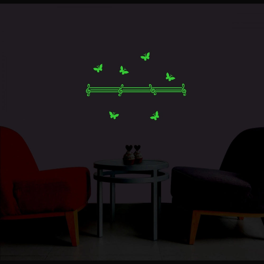Green vinyl peel-and-stick wall decal, 66x45cm, relaxing and calming radium design for dark spaces