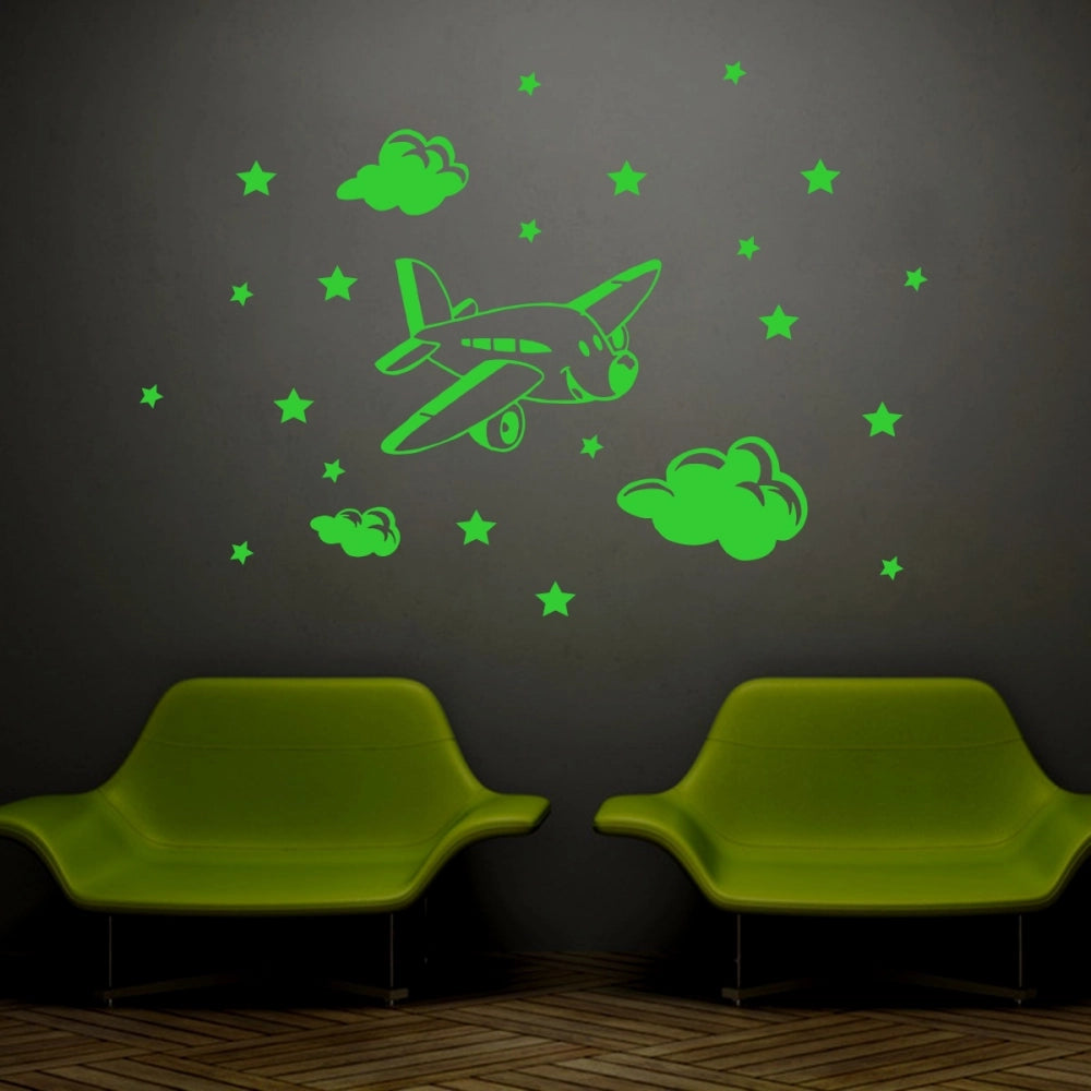 Green vinyl radium wall sticker for kids room, peel-and-stick design, 69x49cm size, promotes restful sleep