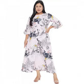 White polyester fit and flare dress for casual occasions, round neck with 3/4 sleeves