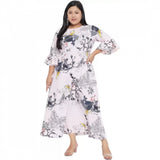 White polyester fit and flare dress for casual occasions, round neck with 3/4 sleeves