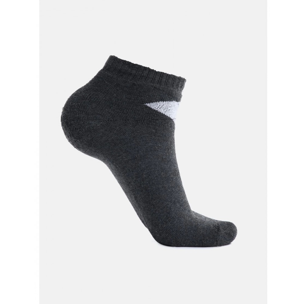 Assorted cotton-blend men's casual mid-calf solid socks, vibrant colors for everyday comfort