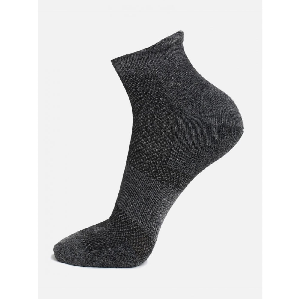 Assorted cotton-blend ankle socks for men and women, solid style