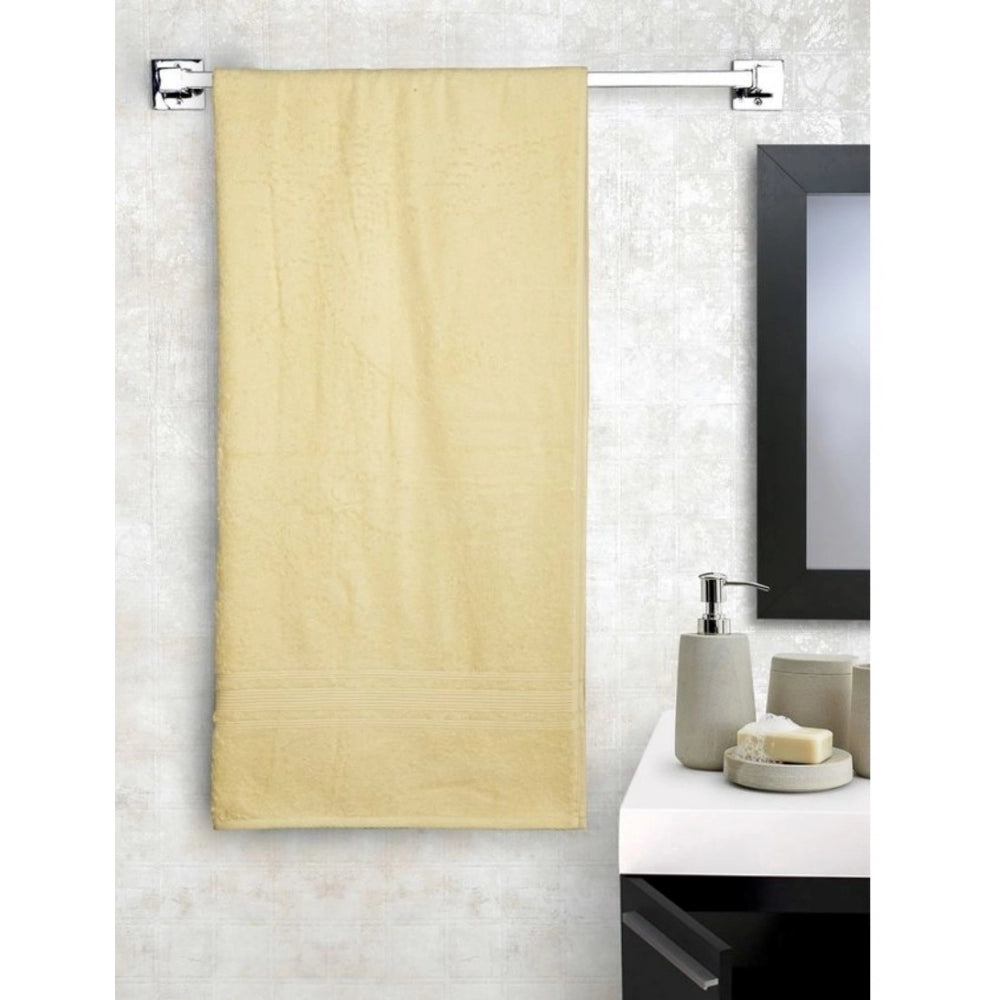 Cream cotton solid bath towels (35x71in), premium quality for luxurious bathing experience