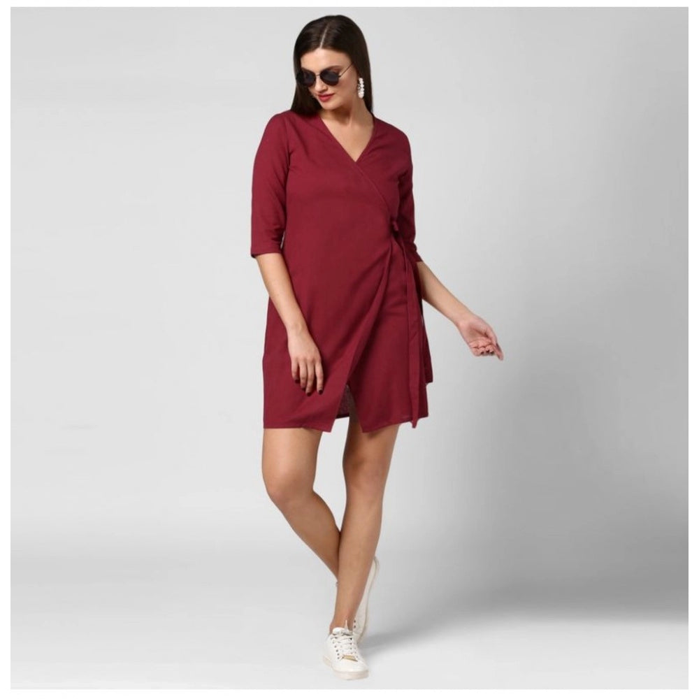Maroon cotton solid above-knee dress with v-neck and 3/4th sleeves