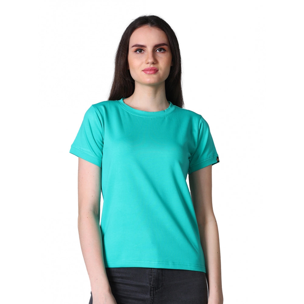Green cotton-blend women's t-shirt, solid round neck half sleeve design