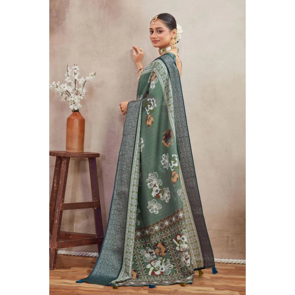 Green crepe silk printed saree with unstitched blouse (5.5Mtr)
