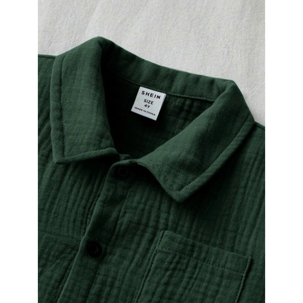 Green popcorn patterned boy's shirt-short set, solid short sleeve shirt and shorts