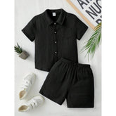Black popcorn solid shirt & shorts set for boys, collared short sleeves on a solid pattern