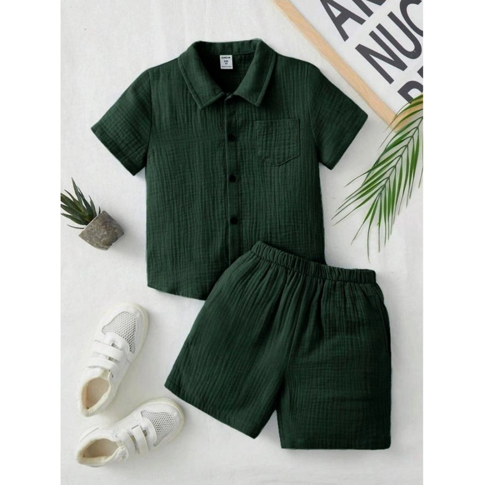 Green popcorn pattern boy's shirt-short set: Solid short sleeve shirt and shorts, collar neck type