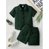 Green popcorn pattern boy's shirt-short set: Solid short sleeve shirt and shorts, collar neck type