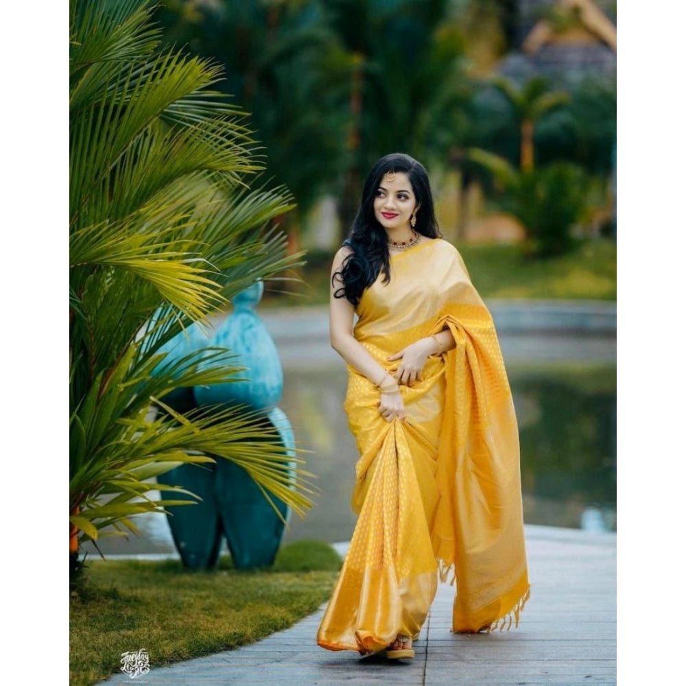 Yellow soft lichi silk printed saree with unstitched blouse (5.5Mtr)