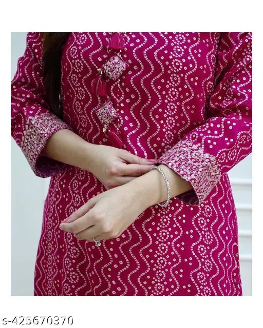 Rayon, three-quarter sleeve Bandhani print pink kurta with traditional neckline, Indian ethnic wear on model