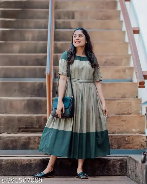 Rayon flared kurti kurti for women, short sleeves, solid print from India