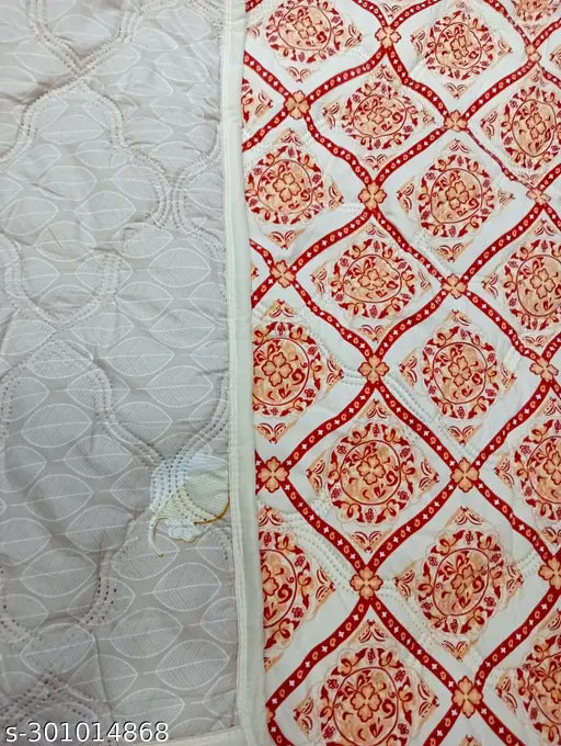 Red polycotton ultrasonic bed spread without pillow, size 82x87, 280 GSM for queen or double bed, hypoallergenic filling with box stitching technology