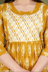 Women's floral printed cotton blend maternity gown/kurti with zippers for breastfeeding - comfortable, A-line silhouette, three-quarter sleeves, lace detailing, India origin