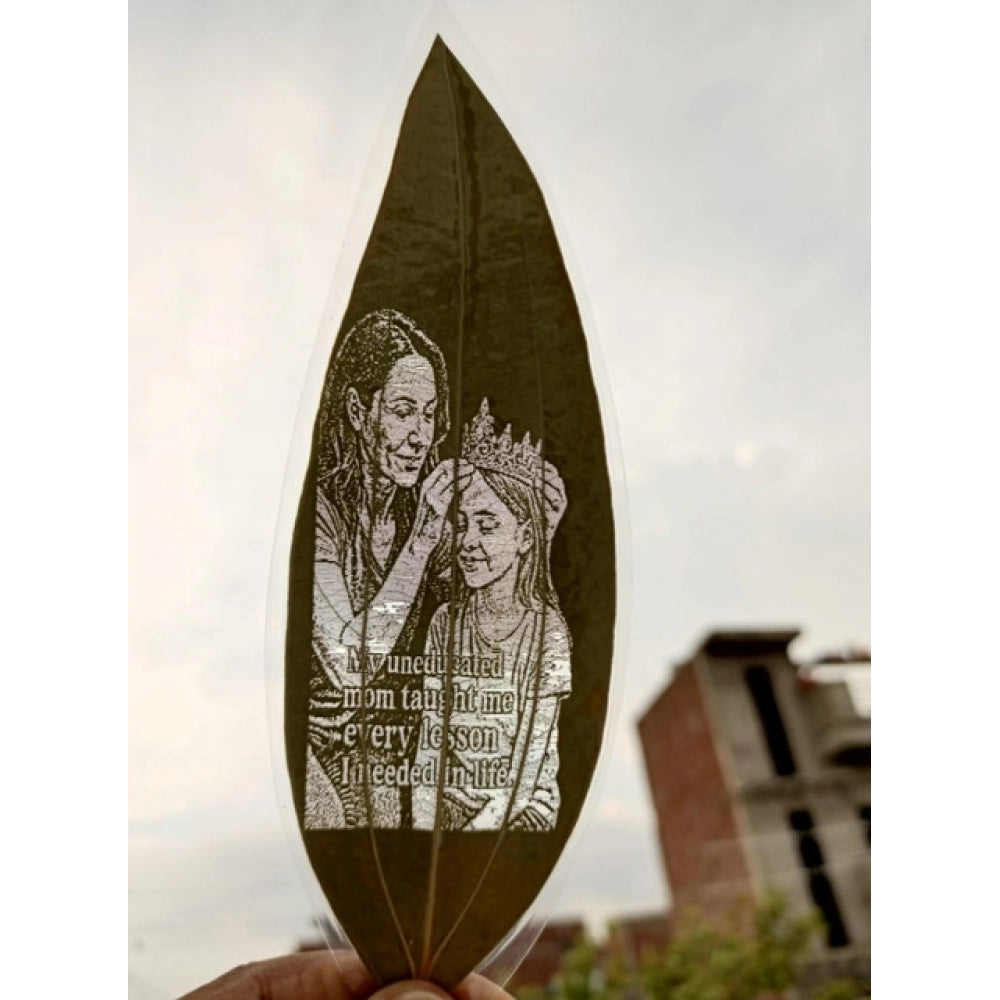 Custom engraved mother-daughter leaf art on natural leaves - personalized eco-friendly gift for family celebrations
